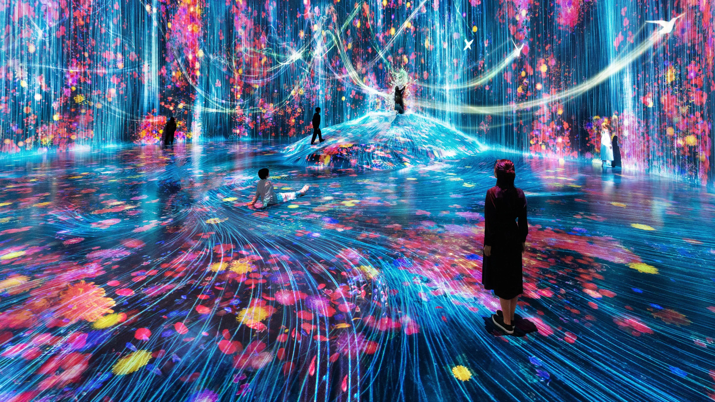 teamLab Borderless: MORI Building DIGITAL ART MUSEUM, Tokyo | Hey